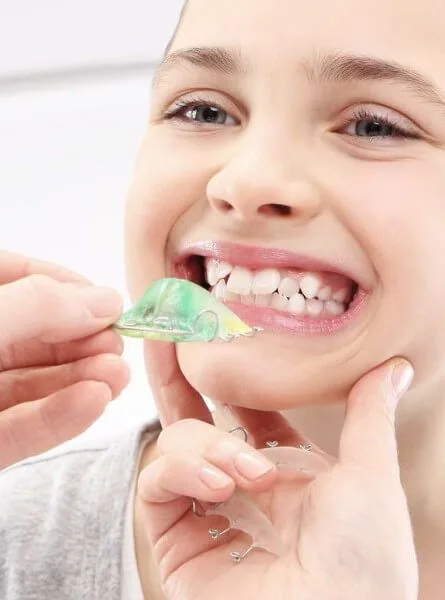 Трейнеры и пластинки для зубов