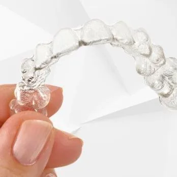 Брекеты или элайнеры в чем различия