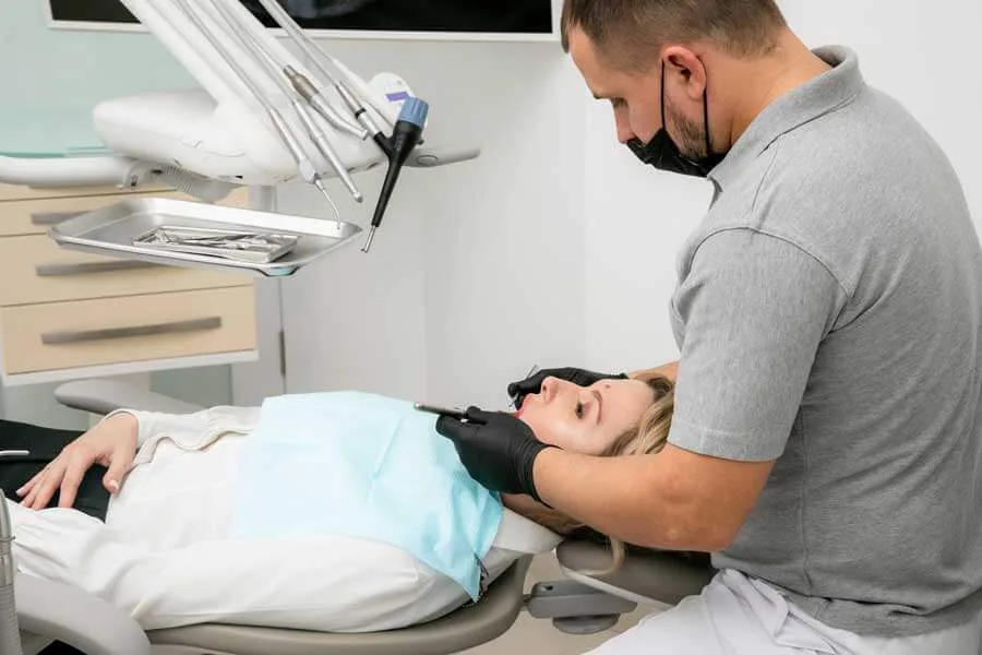 Протезирование зубов