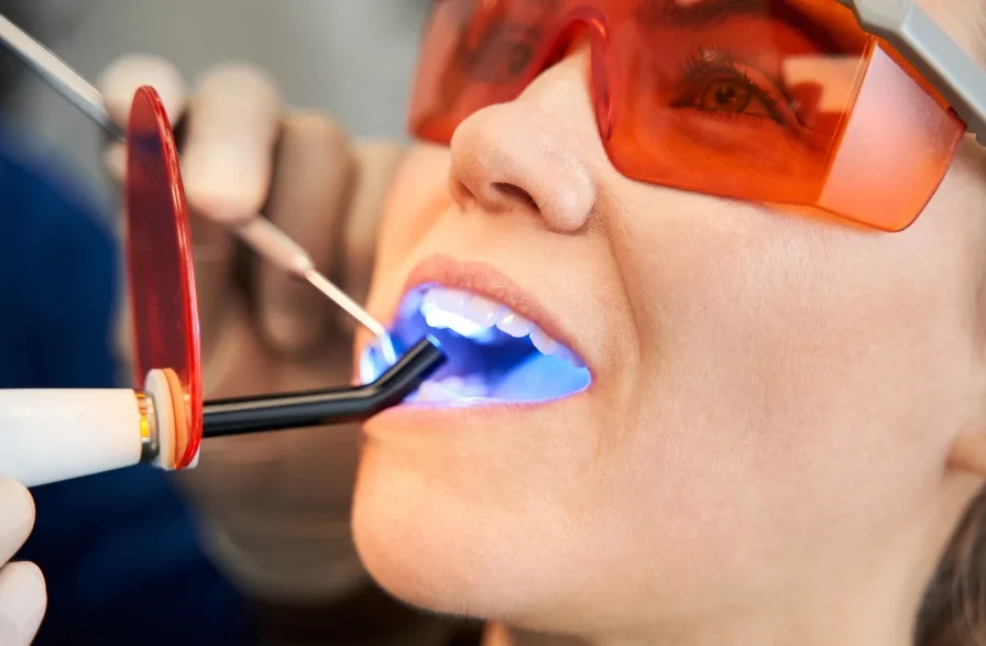 Повреждение зуба кариесом